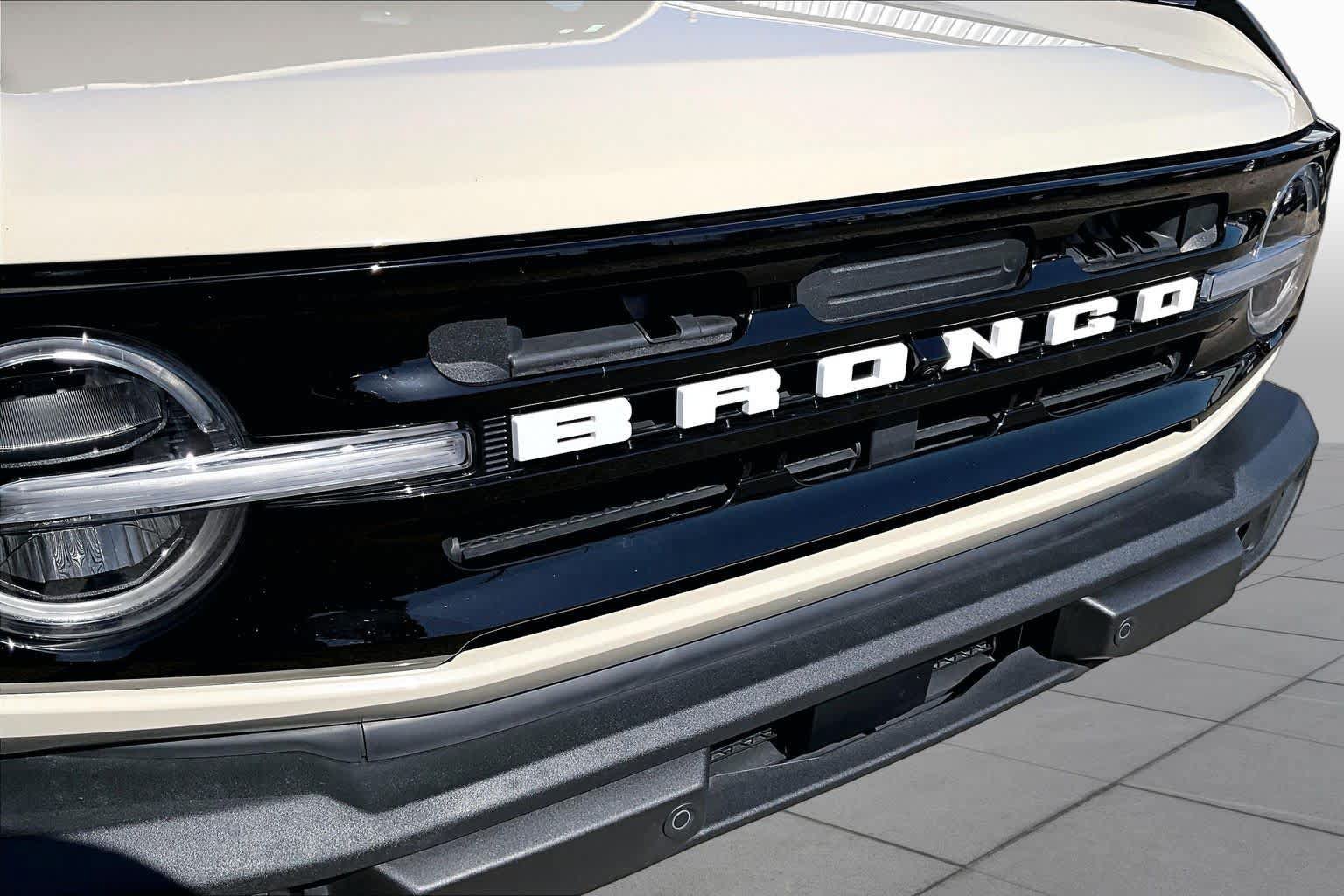 Certified 2025 Ford Bronco Outer Banks AWD/4WD image 30