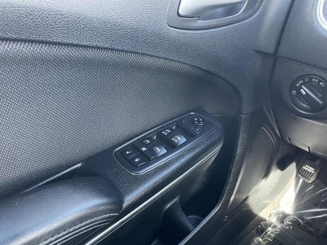 Used 2018 Dodge Charger SXT image 26