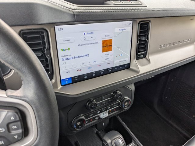 Certified 2025 Ford Bronco Outer Banks AWD/4WD image 24