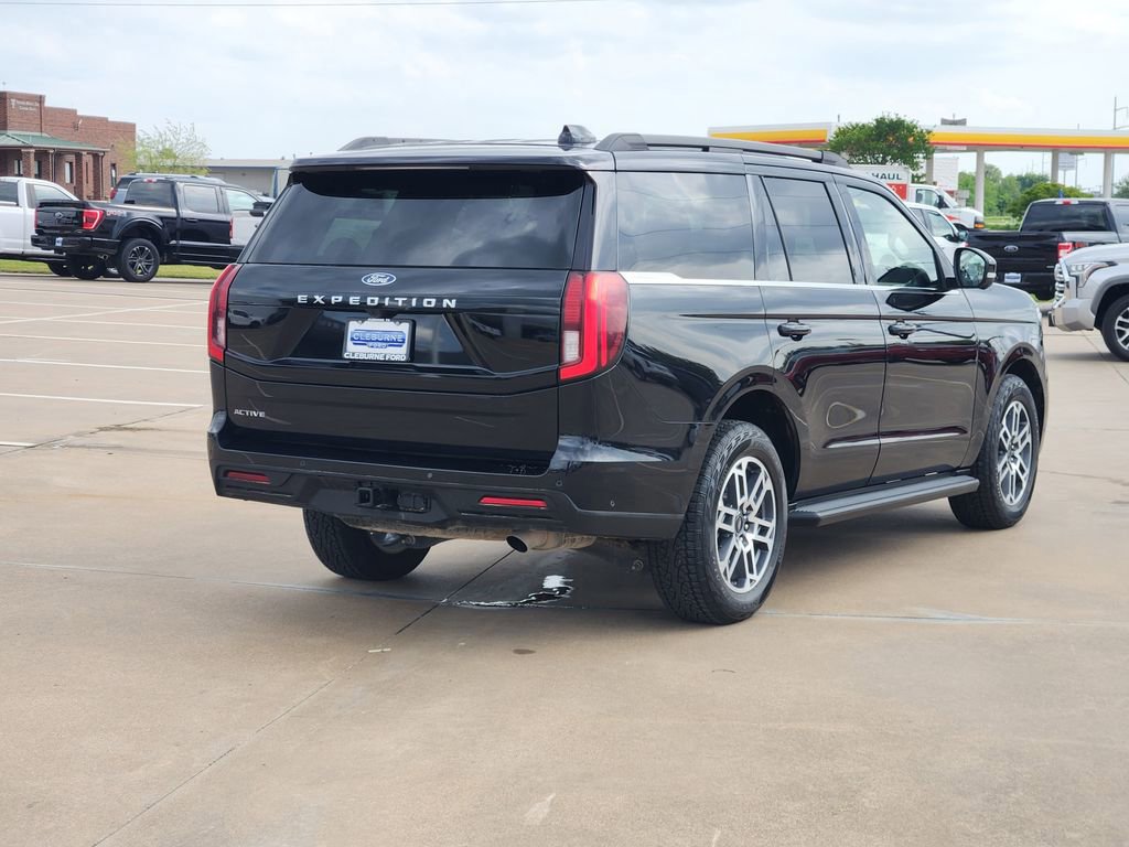 Certified 2025 Ford Expedition Active AWD/4WD image 5
