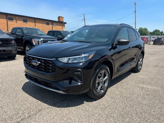 Certified 2024 Ford Escape ST-Line w/ Tech Pack #1 AWD/4WD image 25