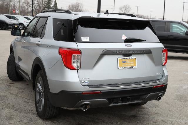Certified 2022 Ford Explorer XLT w/ Equipment Group 202A image 7