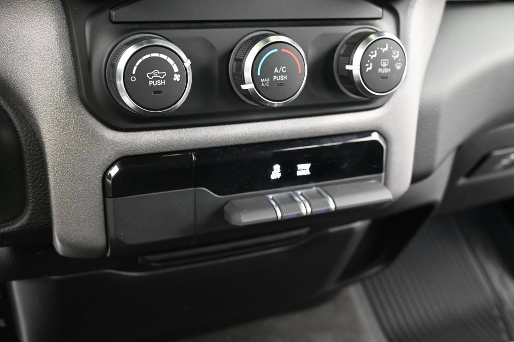 Used 2020 RAM 1500 Big Horn w/ Built-to-serve Edition AWD/4WD image 11