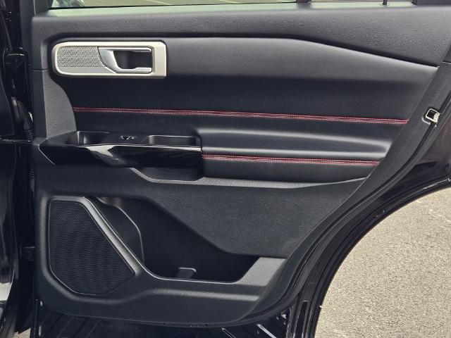 Certified 2023 Ford Explorer ST-Line w/ Class IV Trailer Tow Package image 11