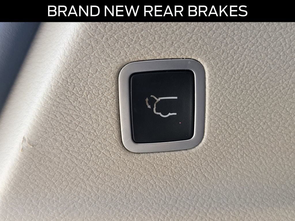Used 2019 Chrysler Pacifica Touring-L FWD image 7
