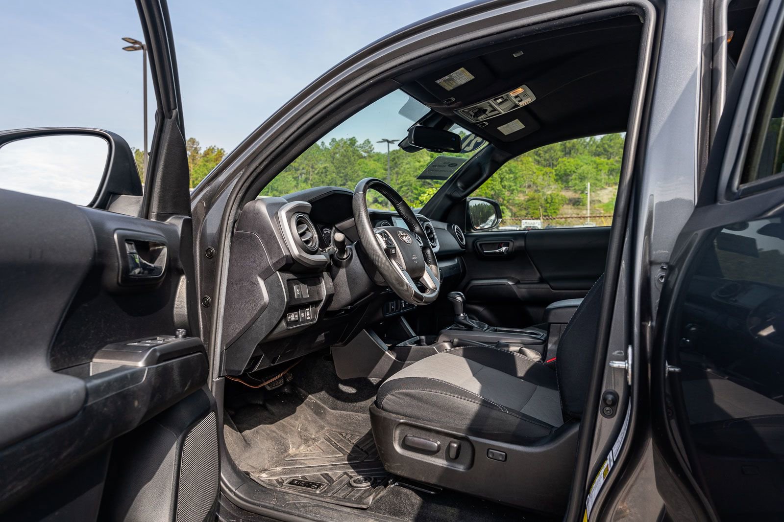 Used 2021 Toyota Tacoma TRD Off-Road AWD/4WD image 20