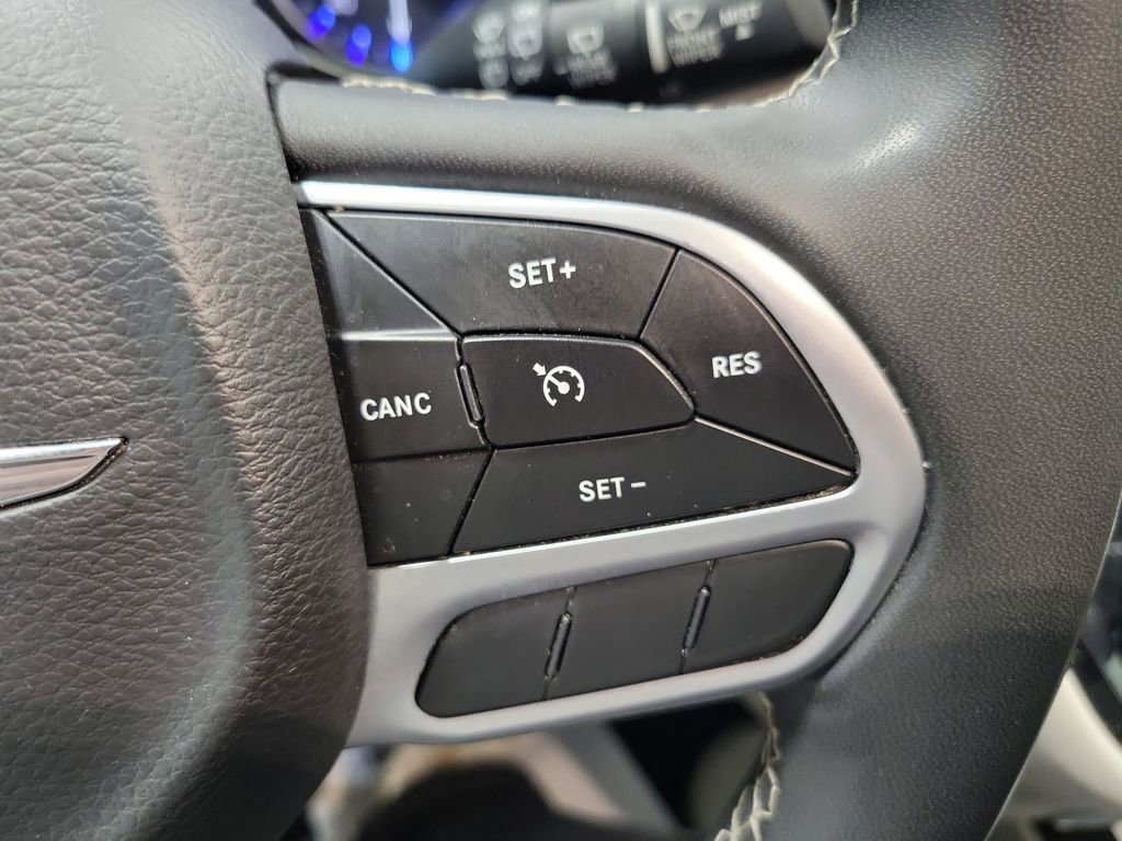 Used 2023 Chrysler Voyager LX FWD image 38