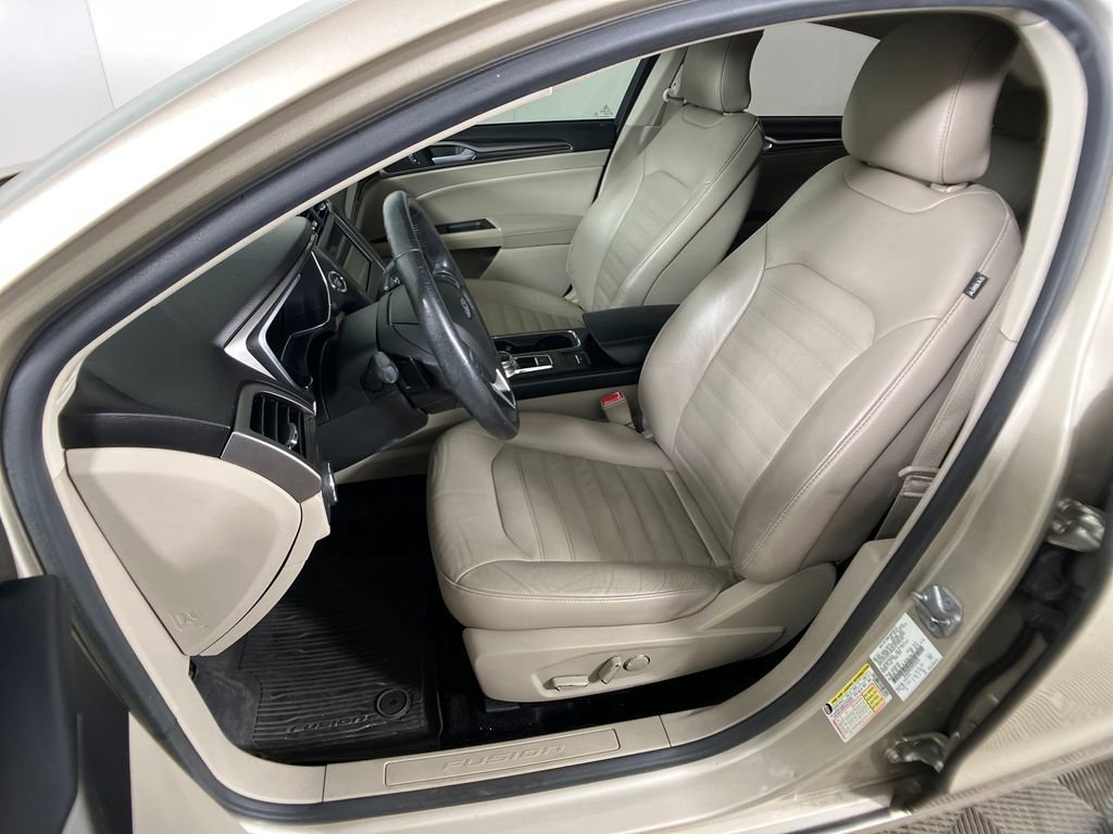 Certified 2017 Ford Fusion SE w/ Fusion SE Technology Package image 30