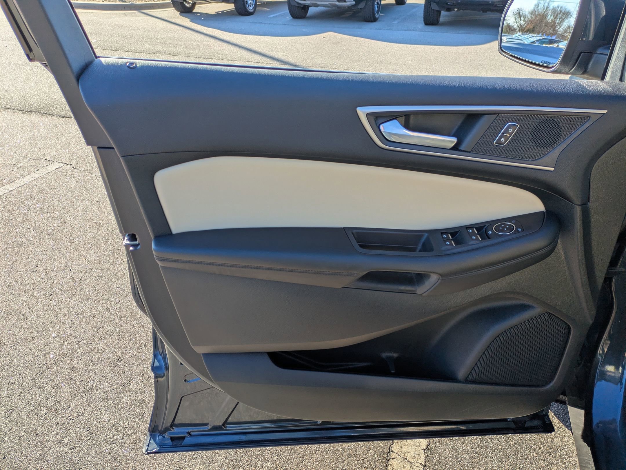 Certified 2022 Ford Edge SEL w/ Convenience Package image 15