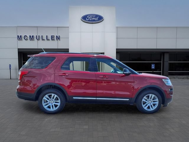 Certified 2019 Ford Explorer XLT w/ Equipment Group 202A AWD/4WD image 8