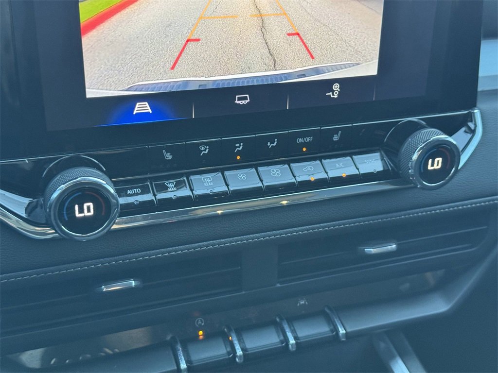 Used 2023 Chevrolet Colorado LT w/ LT Convenience Package II image 15