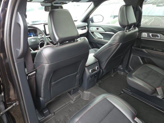 Certified 2025 Ford Explorer ST image 48