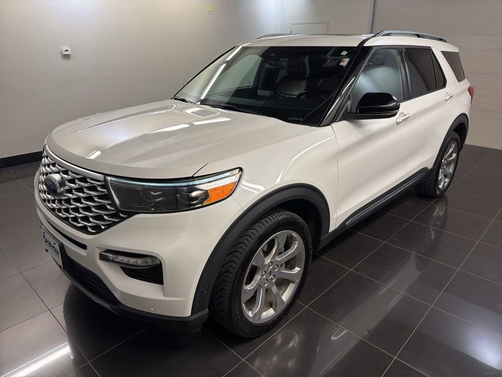 Certified 2020 Ford Explorer Platinum w/ Premium Technology Package AWD/4WD image 3