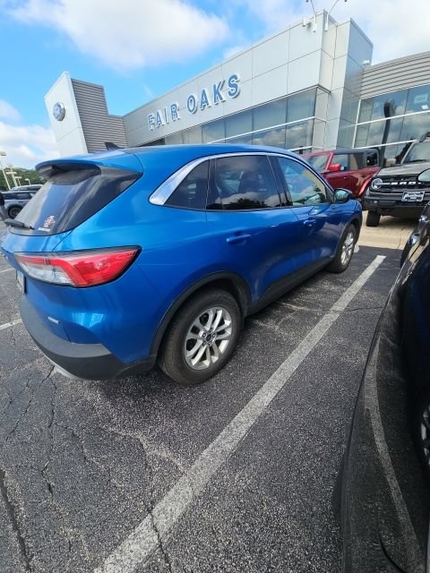 Certified 2020 Ford Escape SE FWD image 3