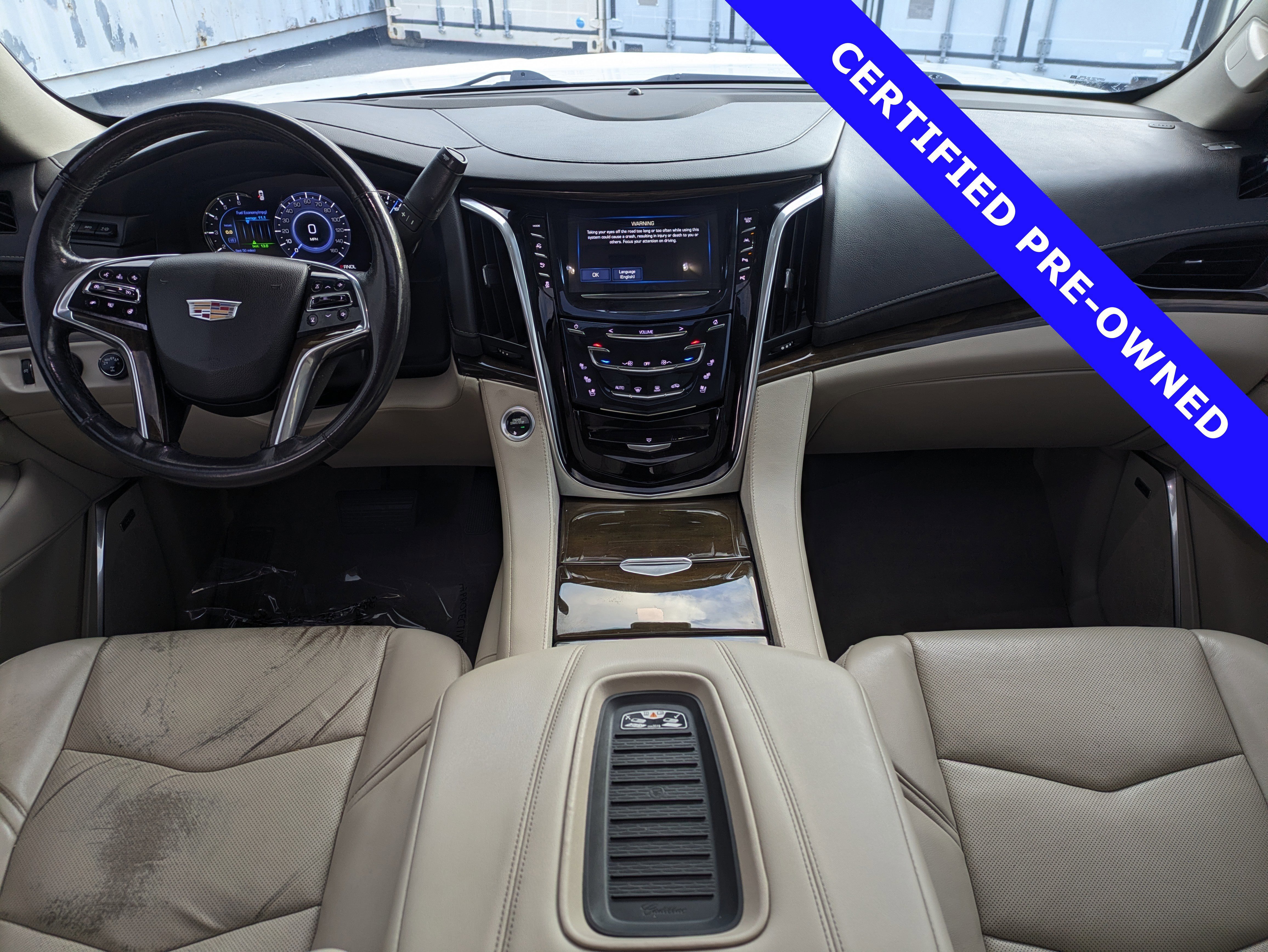Used 2020 Cadillac Escalade Premium Luxury image 17