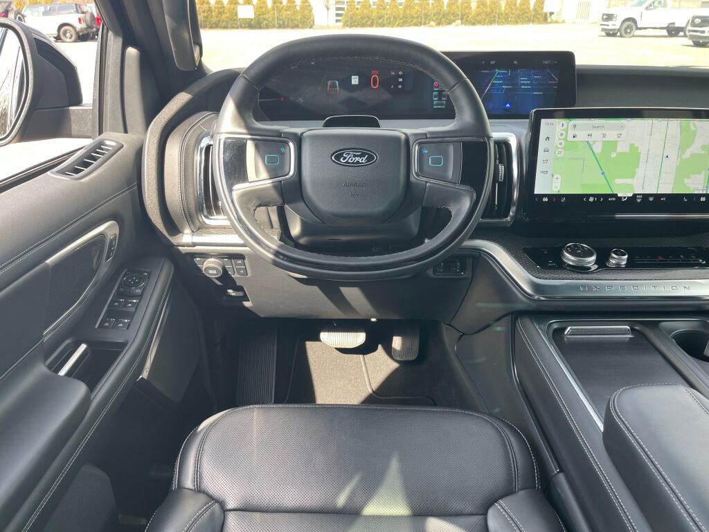 Certified 2025 Ford Expedition Max Platinum w/ Stealth Performance Package image 9