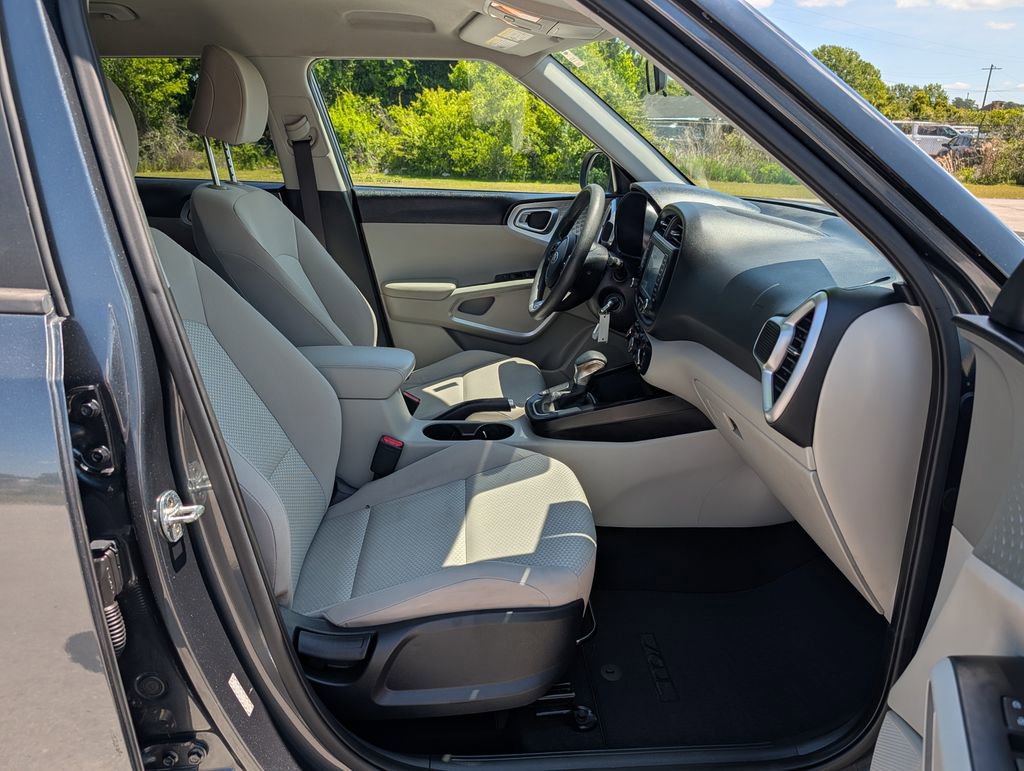 Used 2020 Kia Soul LX FWD image 20