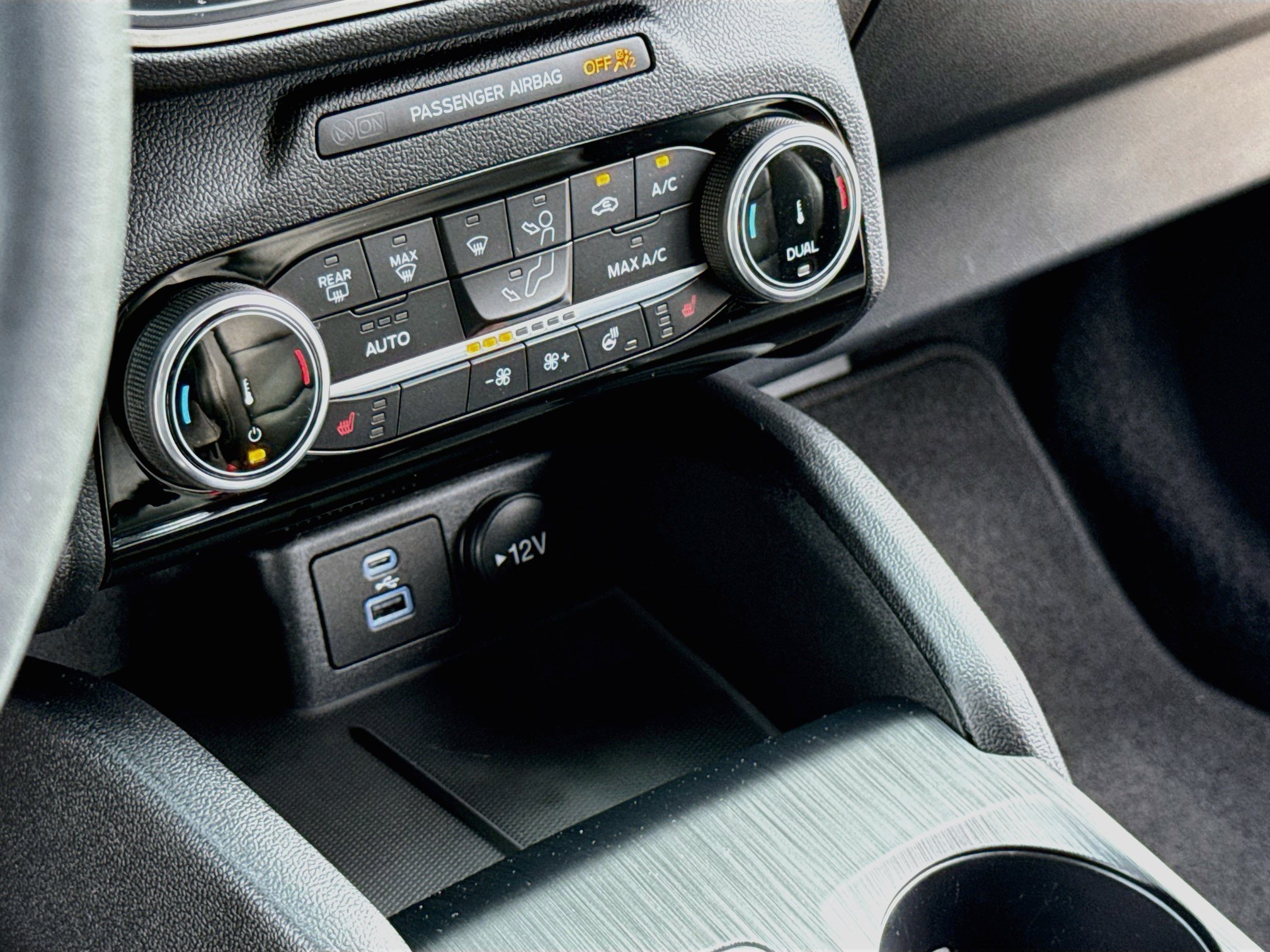 Certified 2022 Ford Escape SEL AWD/4WD image 19