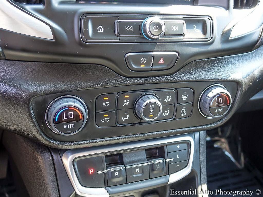 Used 2024 GMC Terrain SLE w/ Driver Convenience Package AWD/4WD image 17