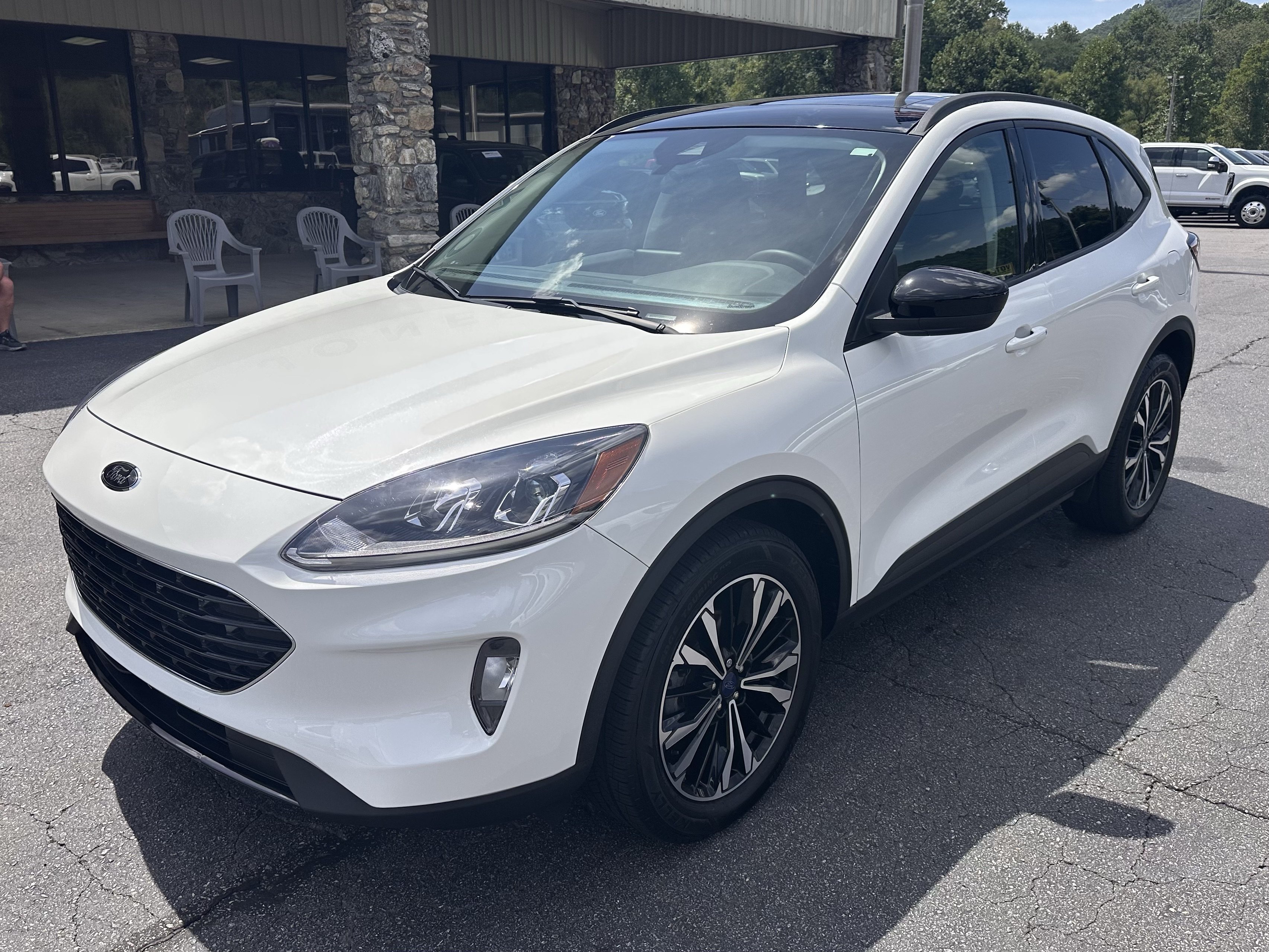 Certified 2022 Ford Escape SEL w/ SEL Stealth AWD Package image 2