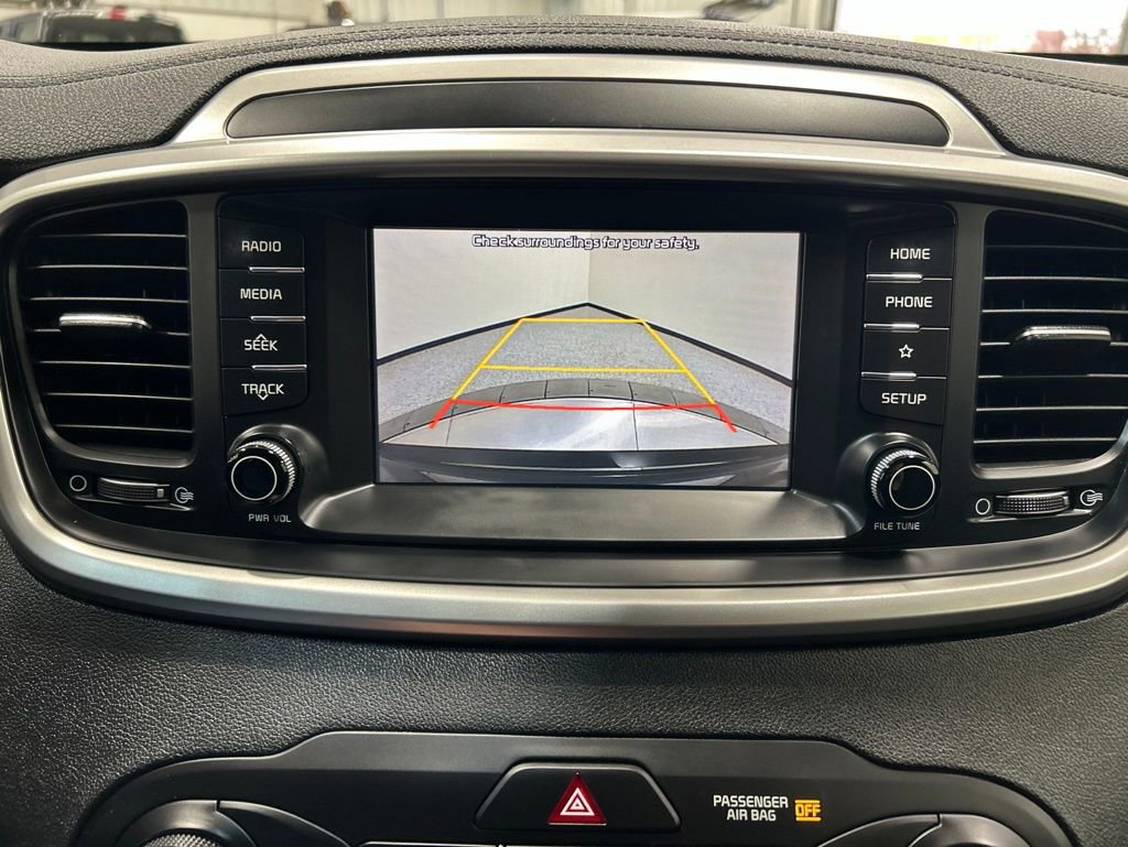Used 2020 Kia Sorento LX FWD image 20
