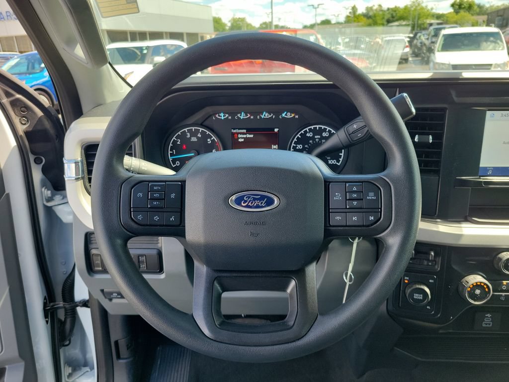 Certified 2025 Ford F250 XLT AWD/4WD image 23