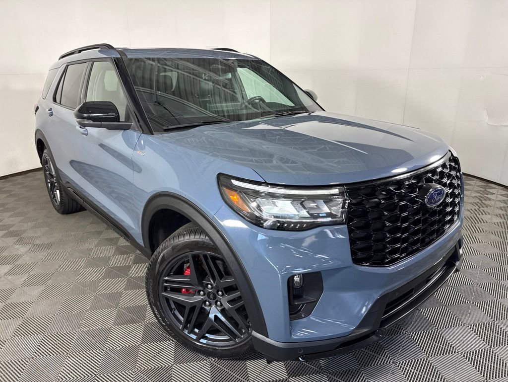 Certified 2025 Ford Explorer ST-Line w/ Premium Package AWD/4WD image 2