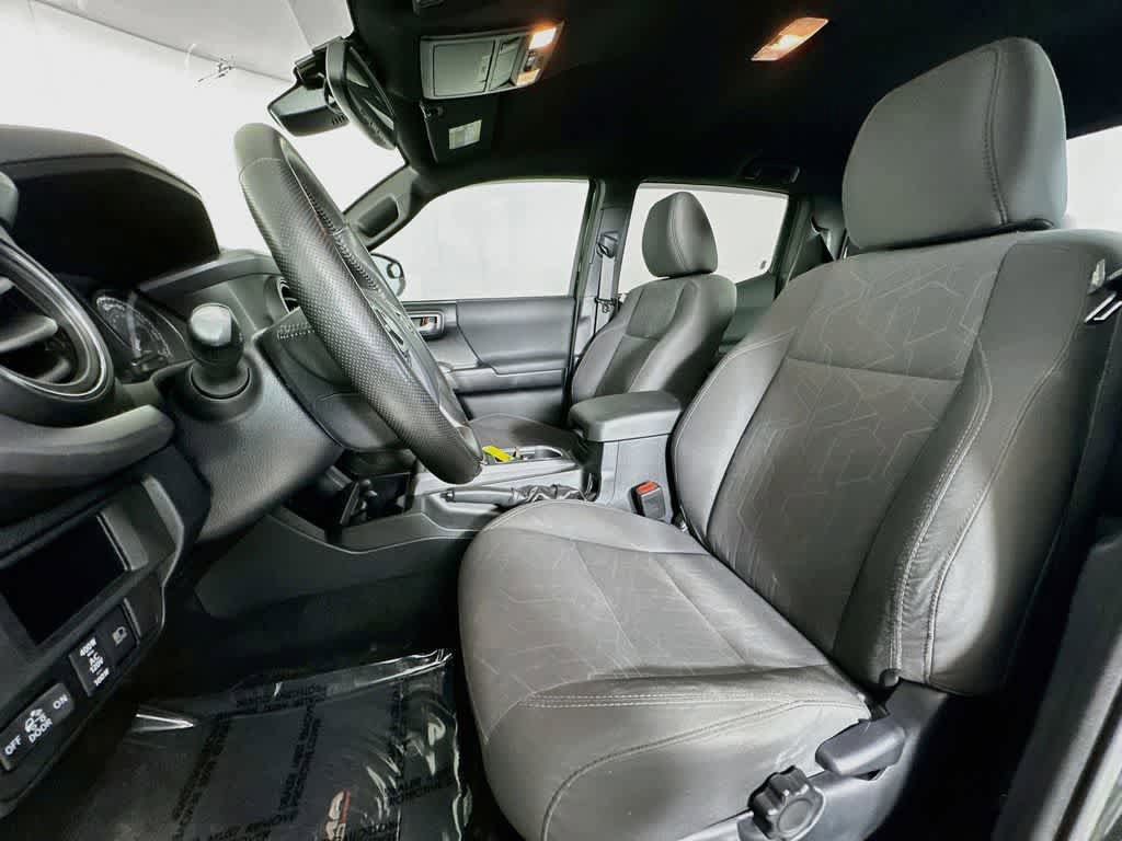 Used 2019 Toyota Tacoma 4x4 Double Cab image 12