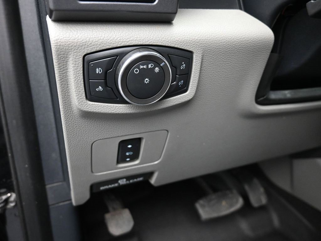 Certified 2022 Ford F350 XLT w/ XLT Premium Package image 13