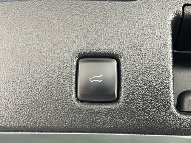 Certified 2020 Ford Escape Titanium AWD/4WD image 32