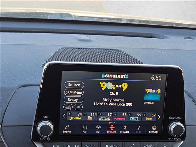 Used 2025 Nissan Altima 2.5 SV image 19