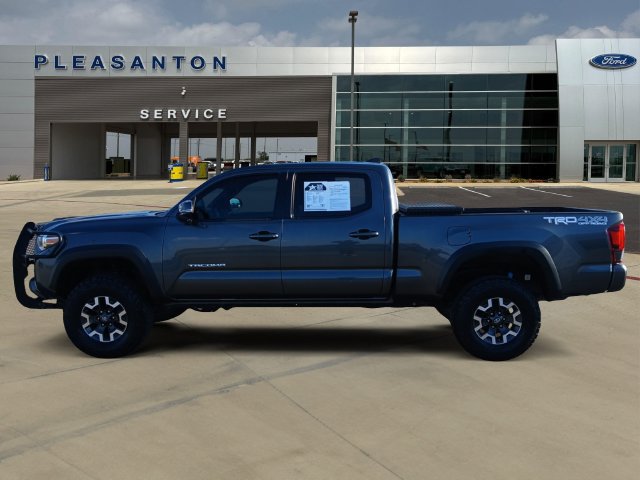Used 2019 Toyota Tacoma TRD Off-Road w/ Technology Package AWD/4WD image 2