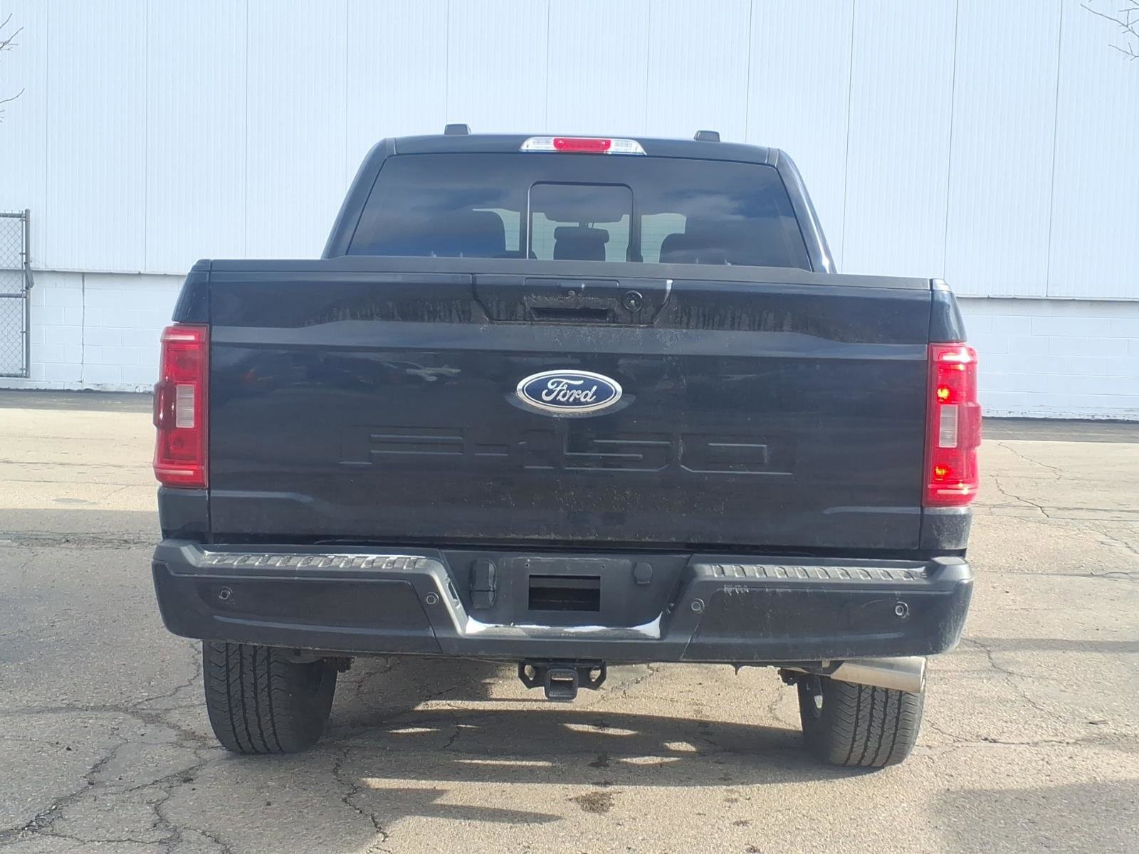 Certified 2022 Ford F150 XLT w/ Equipment Group 302A High image 3