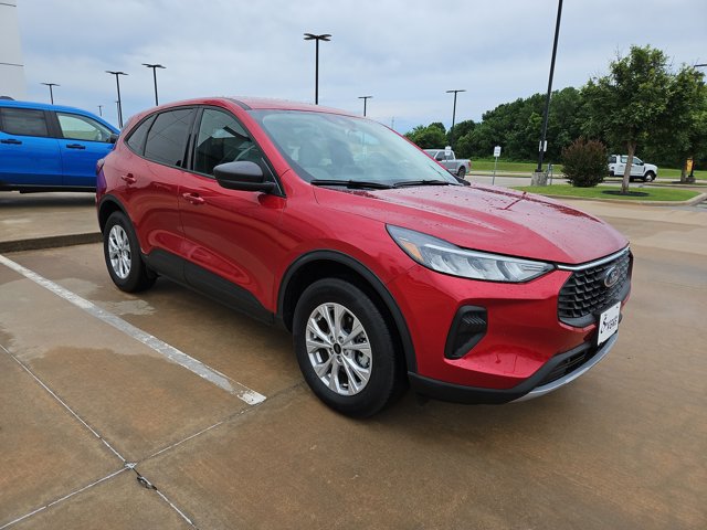 Certified 2025 Ford Escape Active w/ Cold Weather Package AWD/4WD image 7