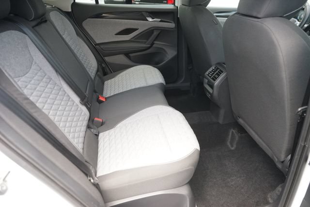 Used 2025 Volkswagen Tiguan S FWD image 15