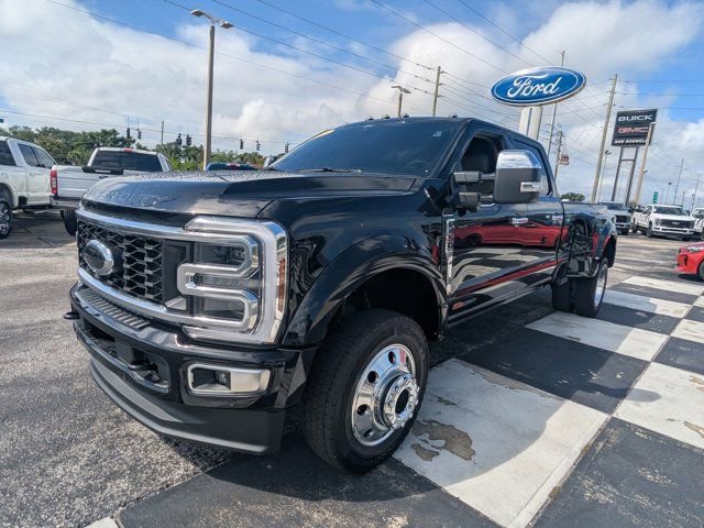 Certified 2025 Ford F450 Platinum w/ Platinum Plus Package AWD/4WD image 9