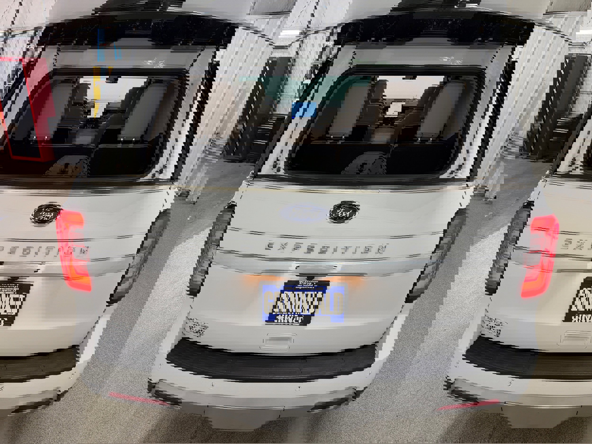 Certified 2024 Ford Expedition Limited image 32