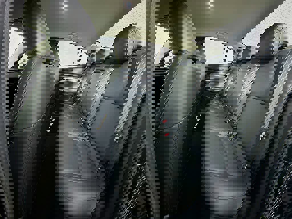 Used 2021 MAZDA MAZDA3 s image 16