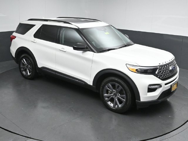 Certified 2024 Ford Explorer XLT w/ Equipment Group 202A AWD/4WD image 45