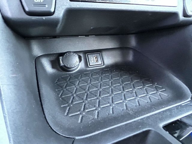 Used 2024 Toyota RAV4 XLE FWD image 12