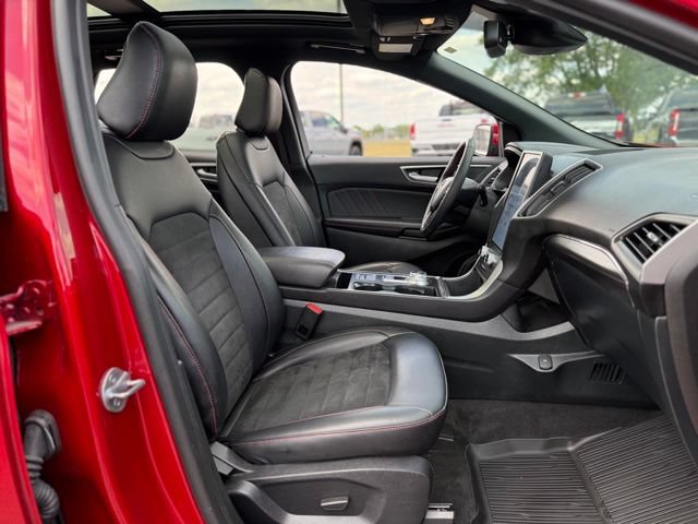 Certified 2024 Ford Edge ST-Line AWD/4WD image 15