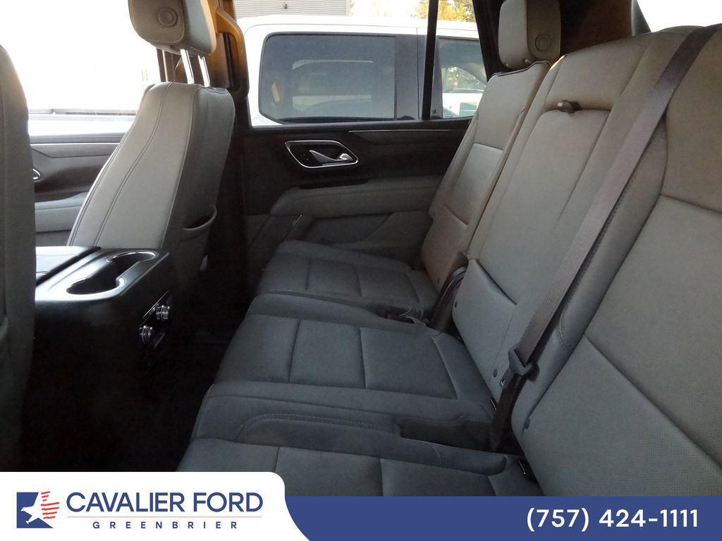 Used 2023 GMC Yukon SLT w/ SLT Luxury Package RWD image 8