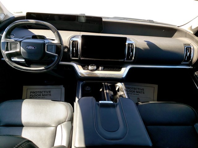 Certified 2025 Ford Expedition Platinum AWD/4WD image 18