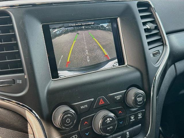 Used 2018 Jeep Grand Cherokee Laredo AWD/4WD image 8
