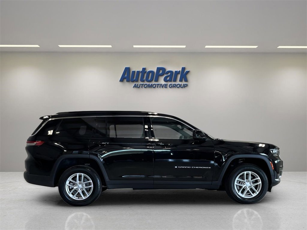 Used 2024 Jeep Grand Cherokee L Laredo image 6