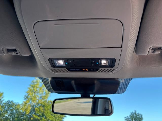 Certified 2025 Ford F250 XLT w/ Black Appearance Package AWD/4WD image 10