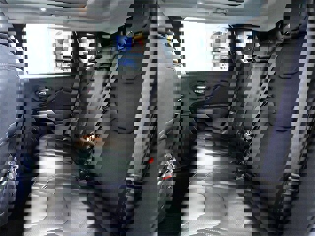 Used 2021 Jeep Cherokee Latitude Lux w/ Sun & Sound Group image 15