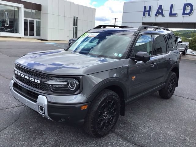 Certified 2025 Ford Bronco Sport Badlands w/ Badlands Tech Package AWD/4WD image 2