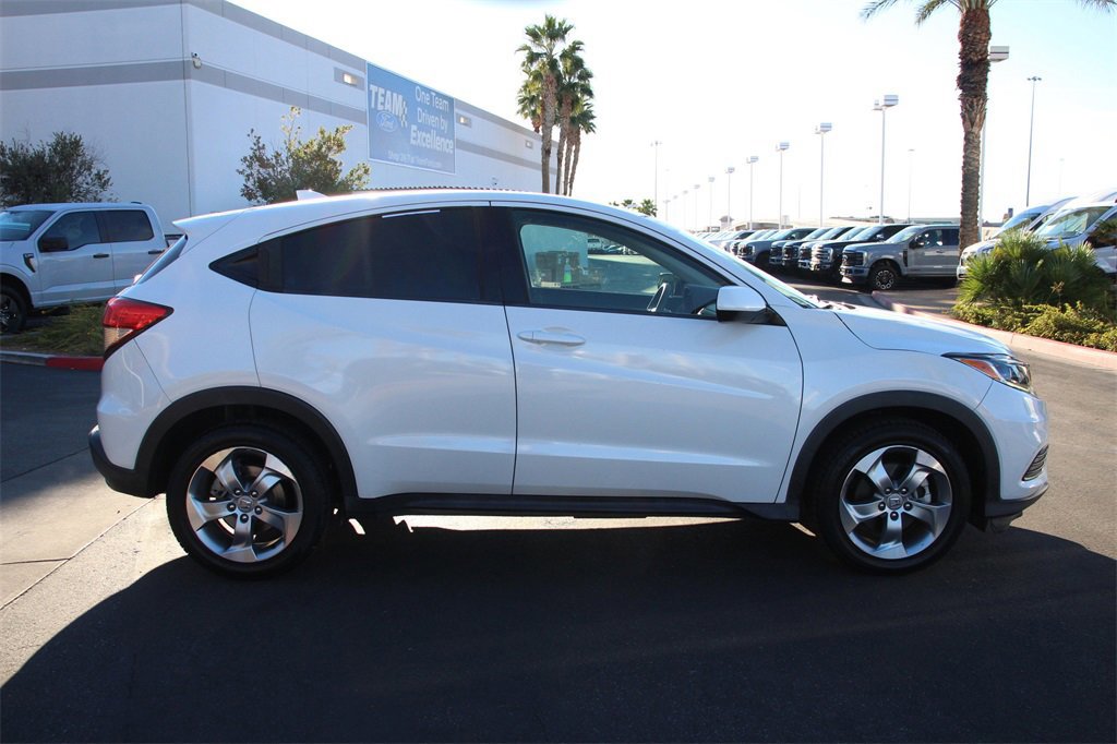 Used 2019 Honda HR-V LX image 8