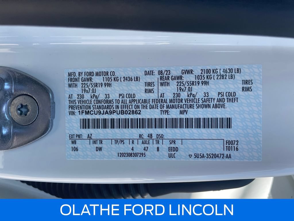Certified 2023 Ford Escape Platinum w/ Premium Technology Package AWD/4WD image 23